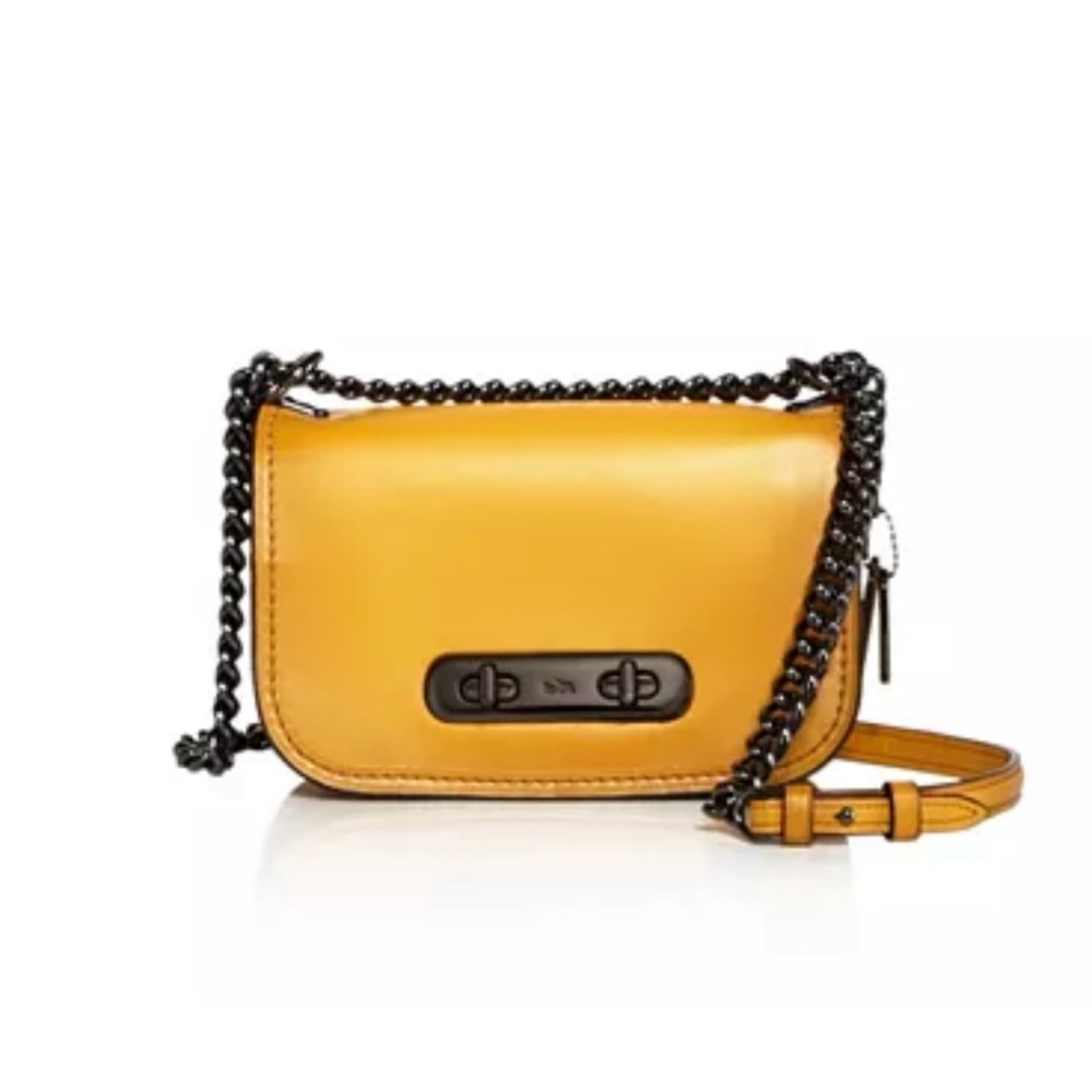 Coach Swagger Shoulder Bag 20 in Yellow Gold NEW Turnlock Chain Strap